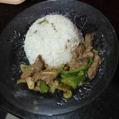 A picture of Ginsoy beef and chilli 😋.