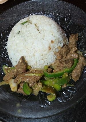 A picture of Ginsoy beef and chilli 😋.
