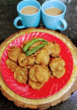 कुट्टू के आटे की आलू पकौड़ी रेसिपी मुख्य फोटो