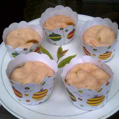 A picture of cupcake putu melerr.