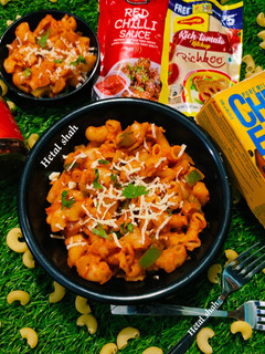 ચીઝી ટોમેટો પાસ્તા (Cheesy Tomato Pasta Recipe In Gujarati) રેસીપી મુખ્ય ફોટો