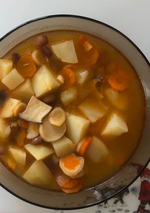 Ördögszekér gombás bableves recept fotója