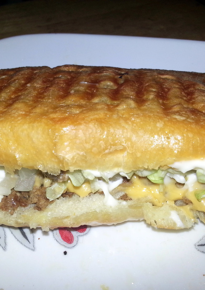 A picture of Cheeseburger Sub.
