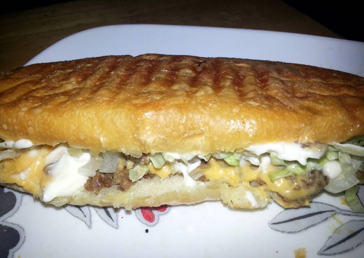 Cheeseburger Sub