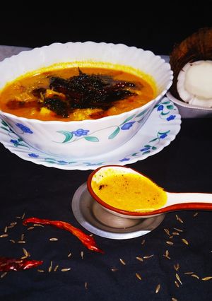 A picture of Malabari Mango Kadhi.