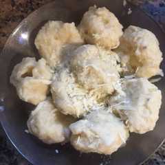 Una foto de Ñoquis de papa rellenos