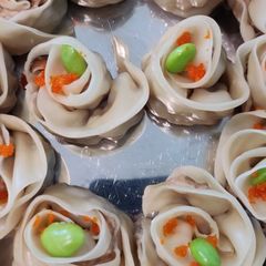 A picture of Rose Shu Mai (Chinese Dimsum) 燒賣點心.
