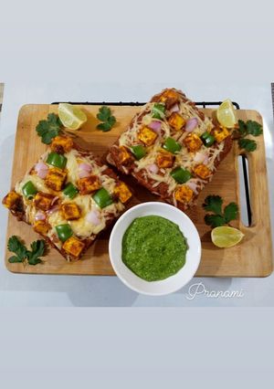 A picture of Paneer tikka toast.