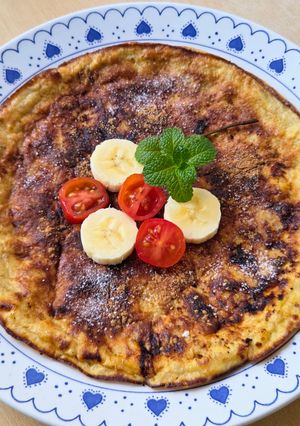 Una foto de Tortilla "dulce" de banana a la canela (sin azúcares agregados ni edulcorantes) 🍌 🥣