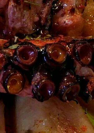 Una foto de PULPO...!🐙 Sí, otro Pulpo A La Gallega Con Notas De Colombia🌺...!🐙
