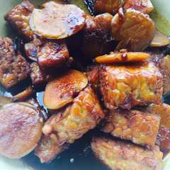 A picture of Semur Jengkol.