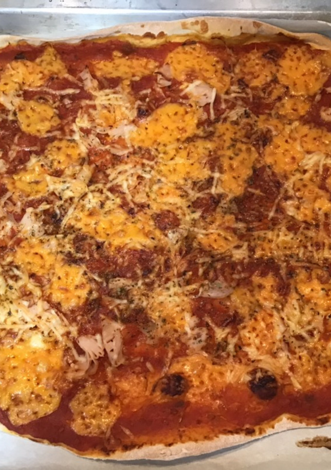 Una foto de Pizza de masa fina con Thermomix pero con mi toque