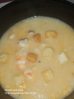 Una foto de Sopa de pescado con sémola