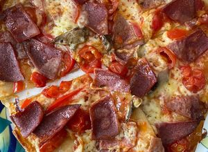 Foto resep Pizza with Yogurt Flatbread