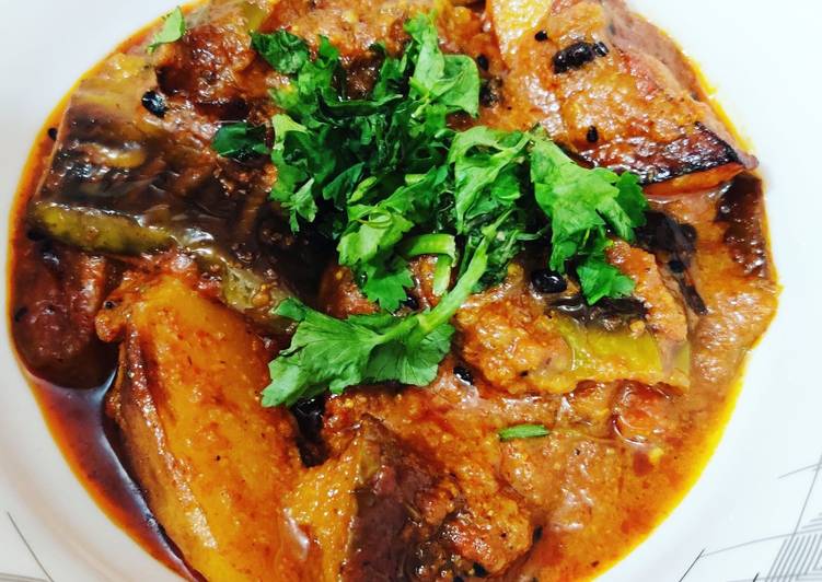 Recipe of Favorite Spicy Potato Eggplant or Baingan Aloo Masala