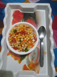 स्पाइसी स्वीट कॉर्न चाट (Spicy sweet corn chaat recipe in Hindi) रेसिपी मुख्य फोटो