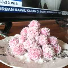 A picture of Klepon Buah naga 😊.