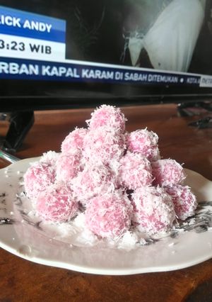 Foto resep Klepon Buah naga 😊