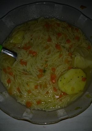 Una foto de Sopa de verduras sencilla y fácil