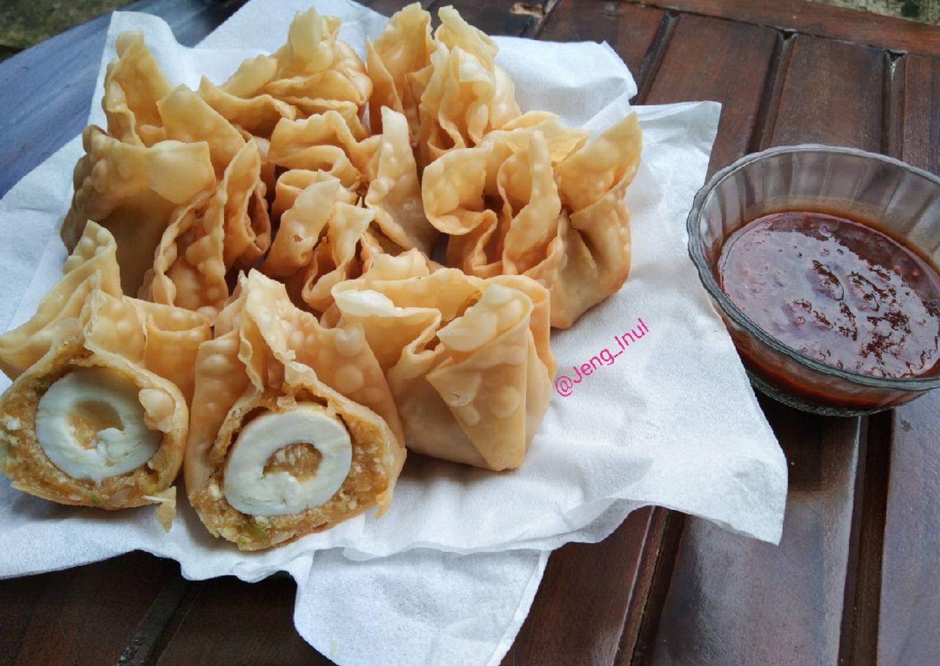 Pangsit tahu goreng