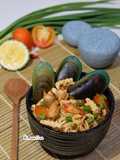 Mie Tom Yum Seafood (Kerang, Kepiting, Cumi)