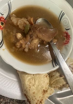 صورة لوصفة شوربة الكوارع ومكعبات الكرشة