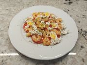 Una foto de ensalada de codornices