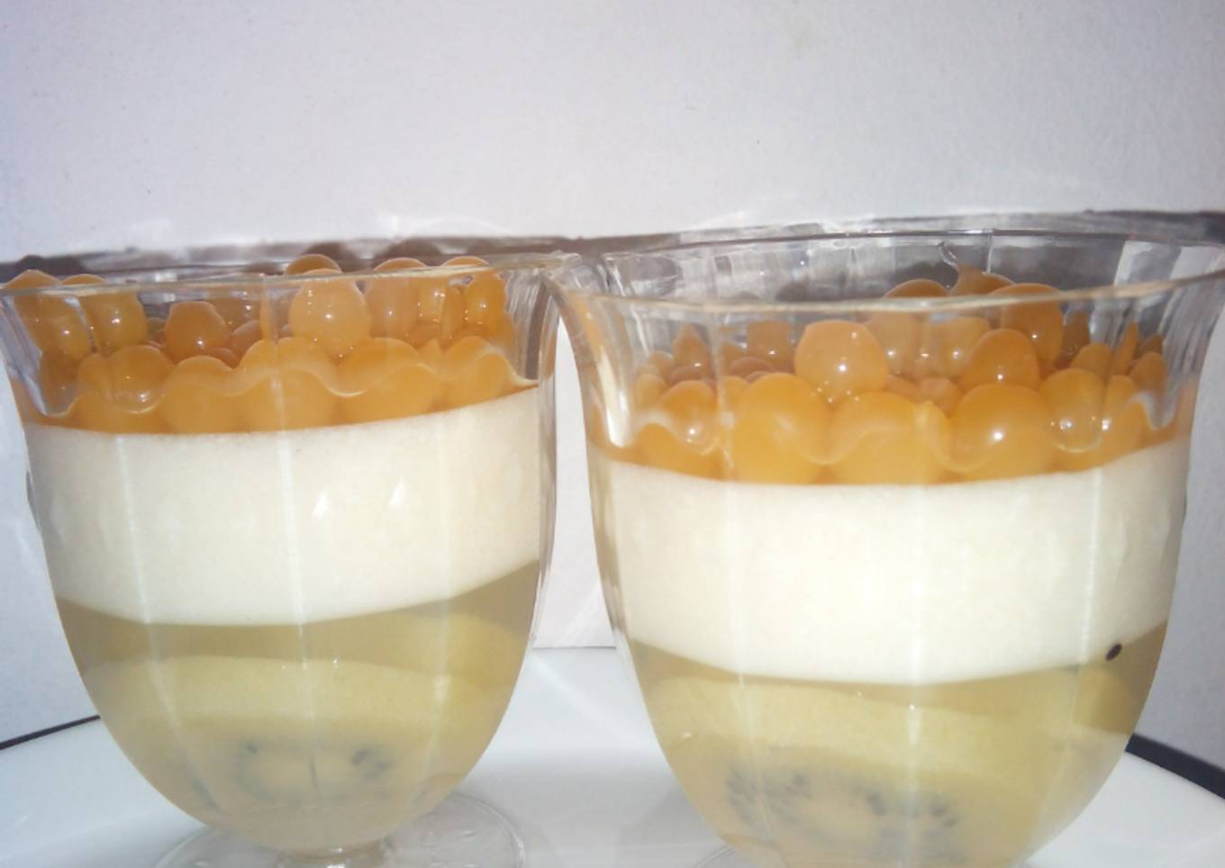 Kiwi and Yogurt Jelly