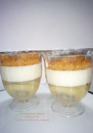 A picture of Kiwi and Yogurt Jelly.