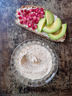 Una foto de Untable de semillas de girasol (pipas) 🌻 Paté saludable 🌻 "Queso" untable vegano 🌻