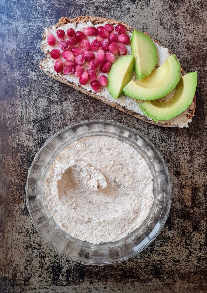 Una foto de Untable de semillas de girasol (pipas) 🌻 Paté saludable 🌻 "Queso" untable vegano 🌻