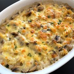 A picture of Creamy Mushroom & Pasta Bake.