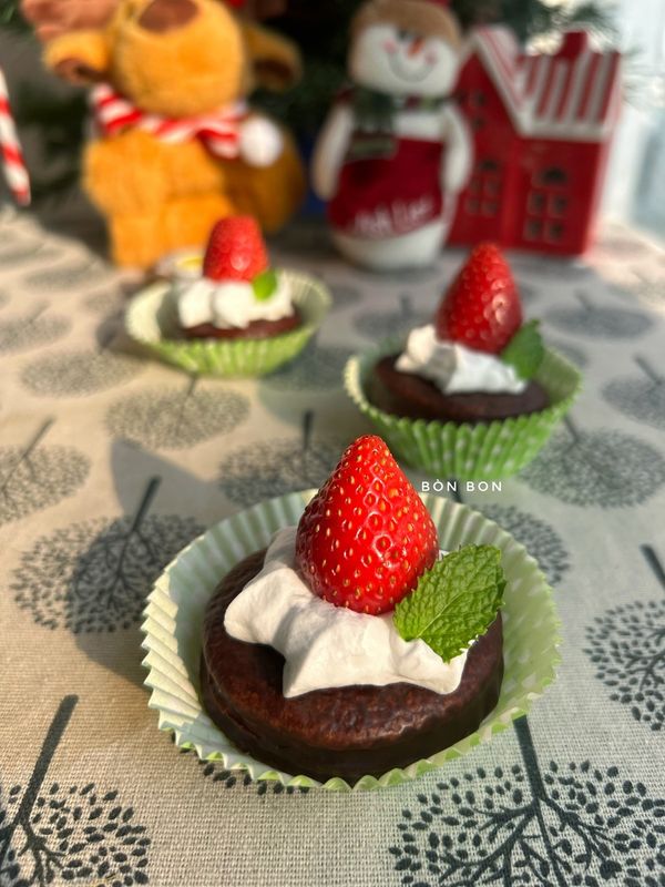 Trang trí bánh Chocopie dâu tây Giáng Sinh 15 phút