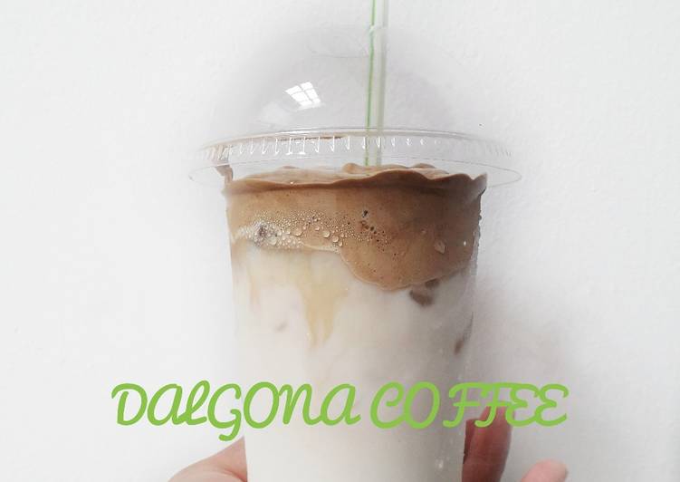 Langkah Mudah untuk Membuat Dalgona coffee, Enak