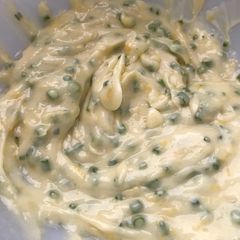 A picture of Honey lemon butter sauce with chive and cappers.