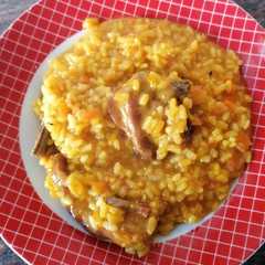 Una foto de Arroz caldoso con costillas