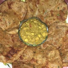 Aloo pori with channey A picture of Aloo pori with channey.