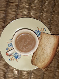 দুধ চা (dudh cha recipe in Bengali) রেসিপির প্রধান ছবি