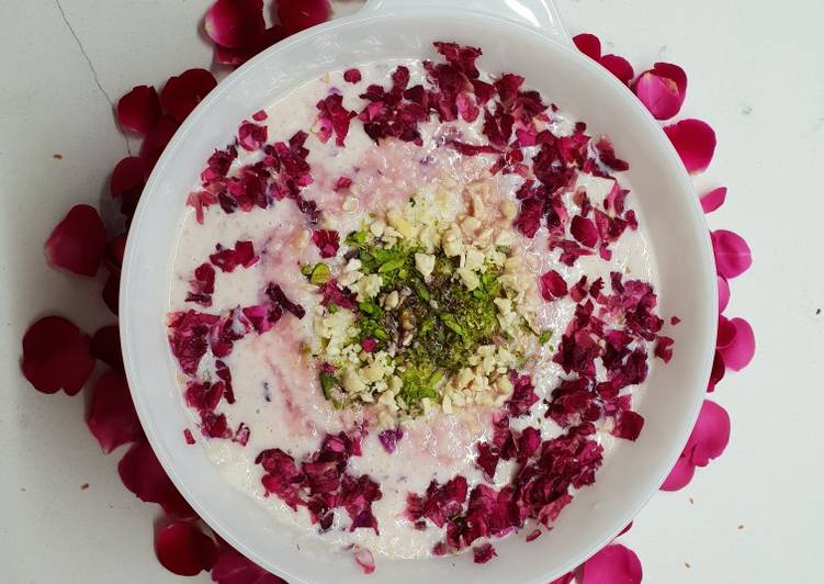 Kheer-e-bahar sang rose