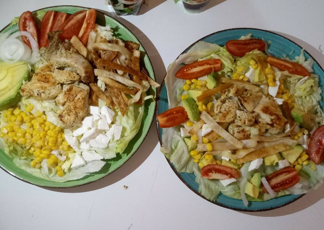Ensalada Latina con pechuga a la plancha
