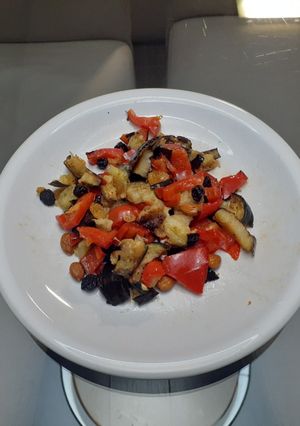 Una foto de Cena: ensalada se berenjena (tipo Belen)