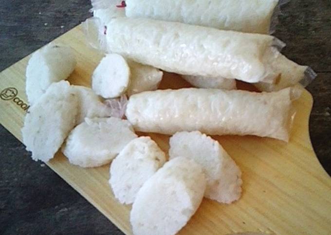 Bagaimana Membuat Lontong Plastik Kukus(Irit Gas) yang Enak Banget