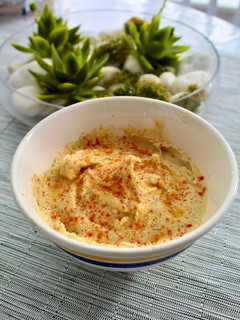 Una foto de Hummus casero