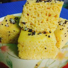 A picture of Gujurati Khaman Dhokla.
