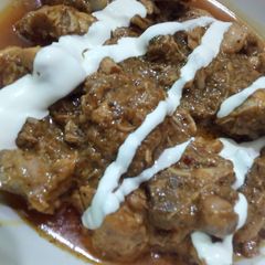 A picture of Creamy chicken handi.