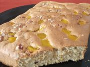 Una foto de pan de ciruelas