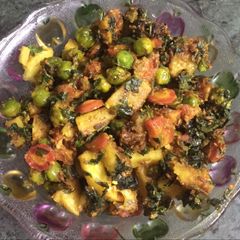 A picture of Methi mutter sabji.