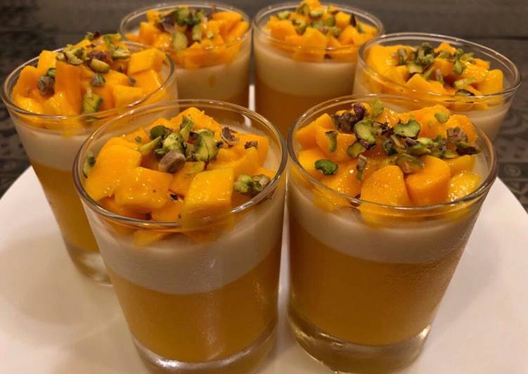 Mango vanilla panna cotta