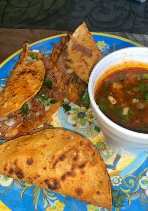 Una foto de ❤️🌮Tacos de birria de res🌮😍