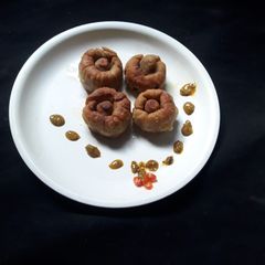 A picture of Potato stuffed soyaflour flower.